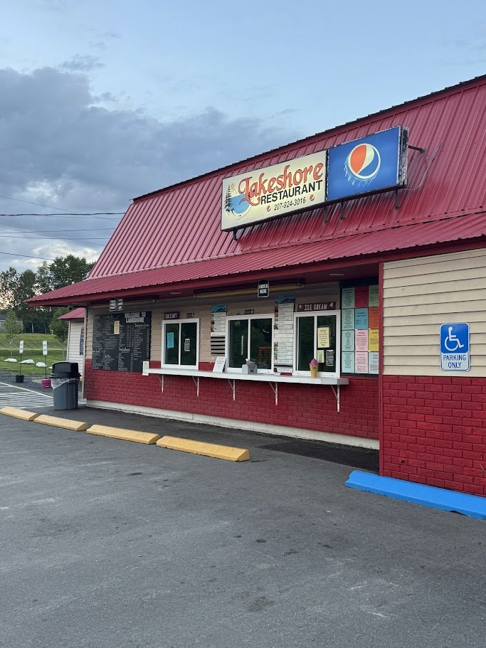 Seafood restaurant with outdoor seating.
